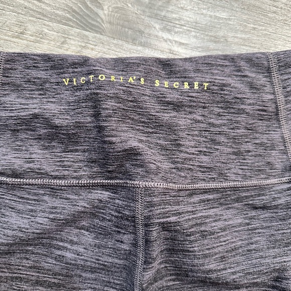 Victoria’s Secret Studio High Waisted 7/8 Leggings in Grey Marl - Picture 6 of 13